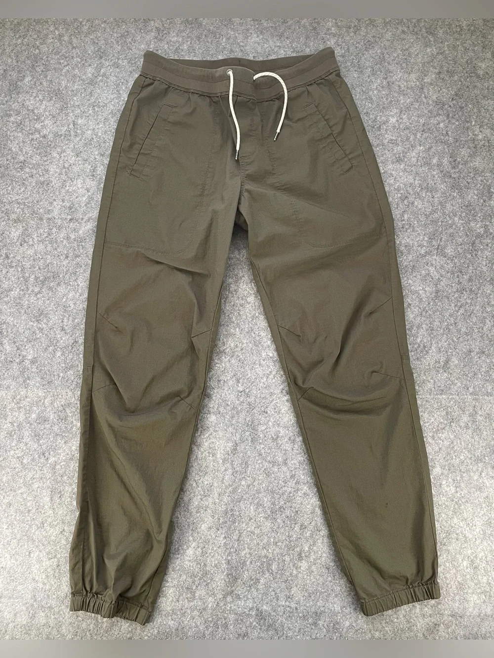 Vuori Ripstop Traveler Jogger Pants Mens Large L Olive Green Cotton Stretch V434